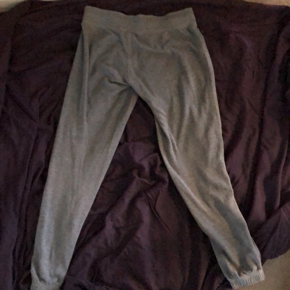 Aero grey 1987 pink and grey sweatpants! - Picture 2 of 2